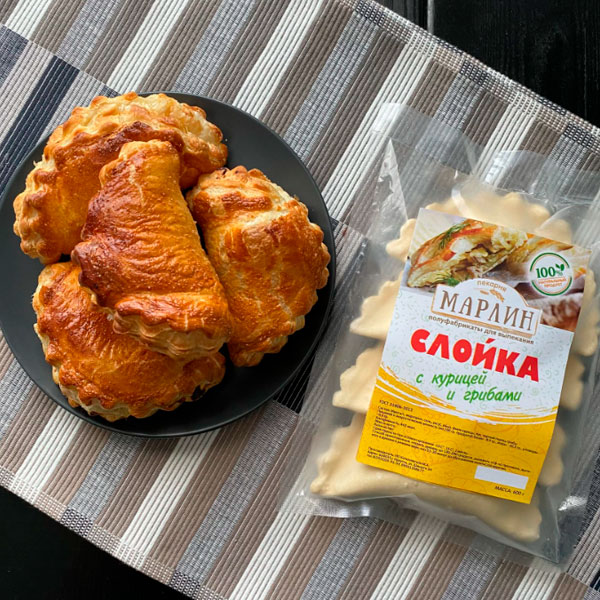 Фото Слойки с курицей и грибами