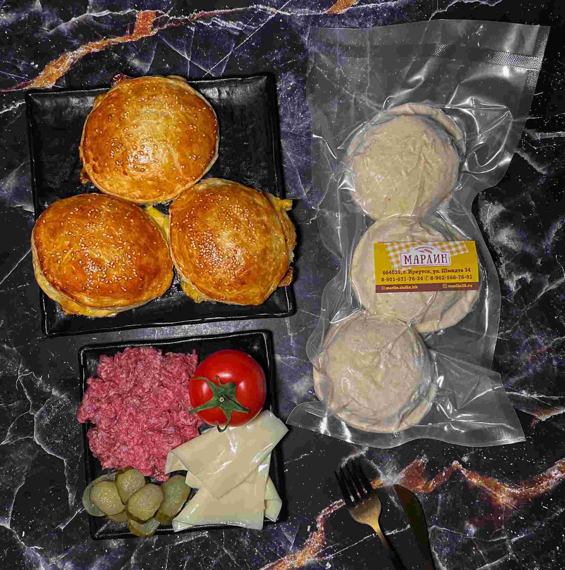 Фото Бургер с куриной котлетой