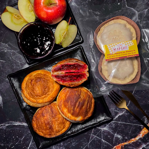 Фото Твой пирог с яблоком и брусникой