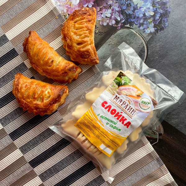 Фото Слойки с ветчиной и сыром