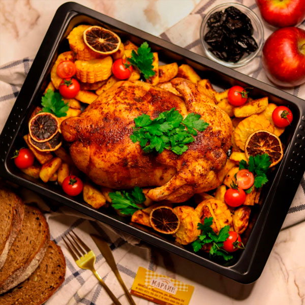 Фото Курица фаршированная яблоками и сухофруктами